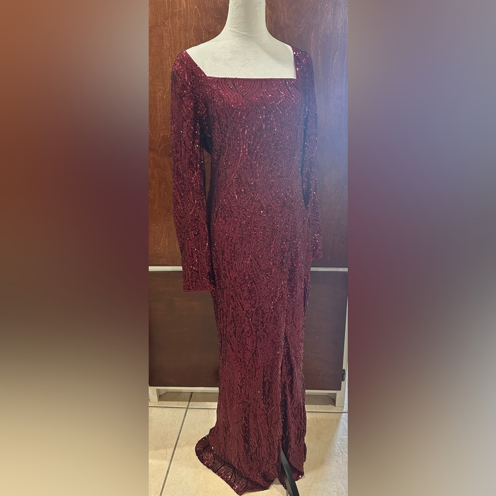 Elegant Burgundy Sequin Dress